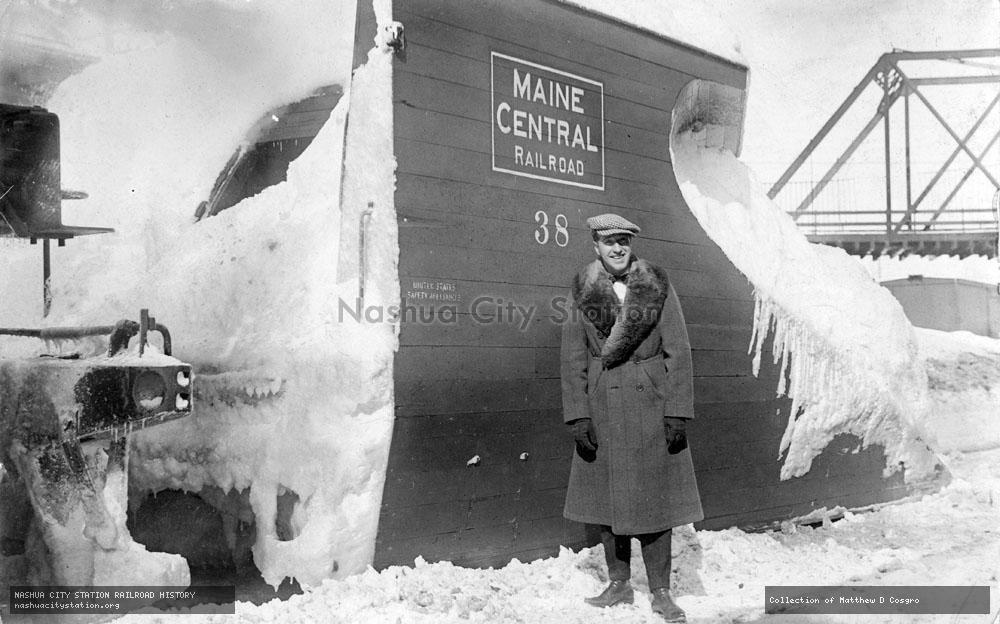 Postcard: Maine Central Railroad plow #38